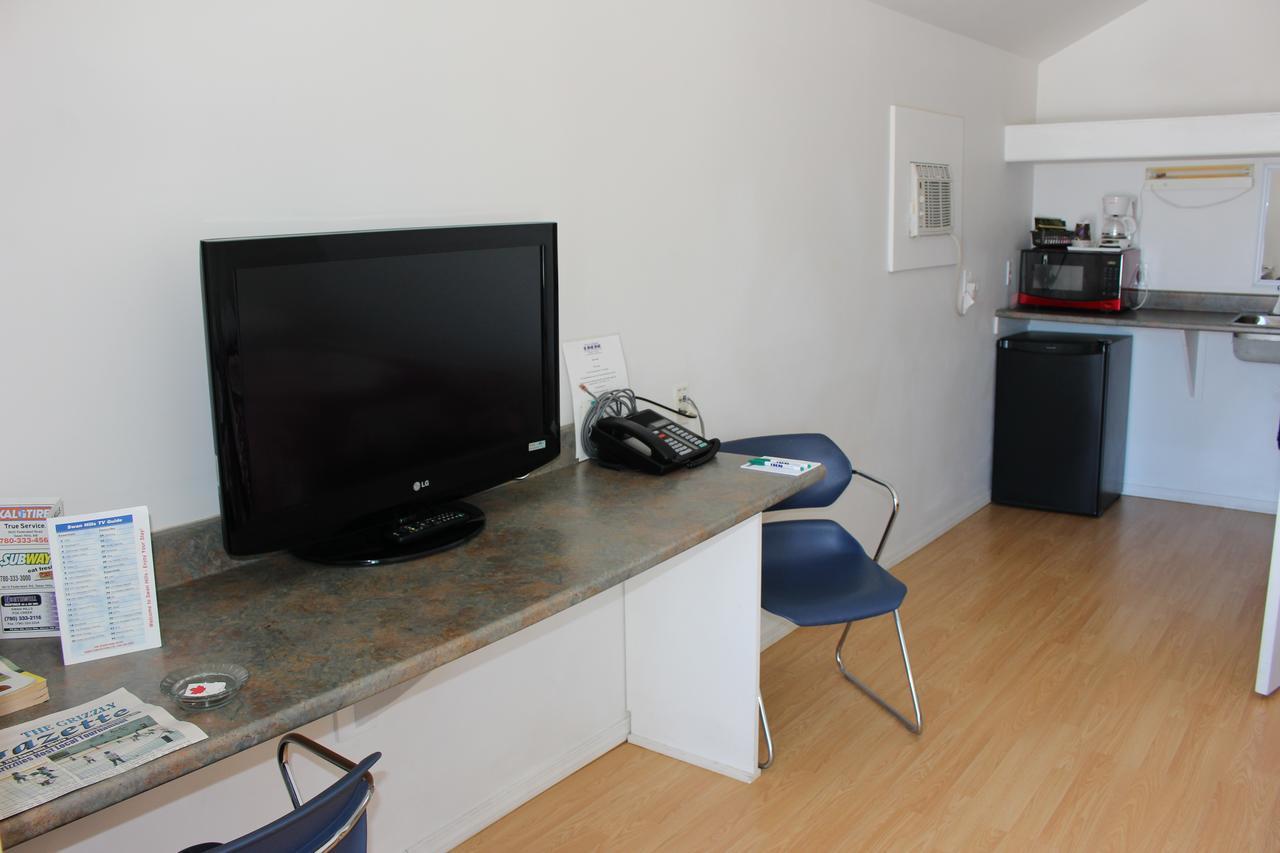 Welcome Inn Swan Hills 外观 照片